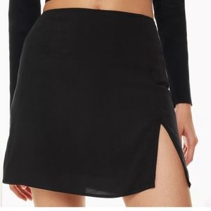 Aritzia - Sunday best black mini skirt size 6